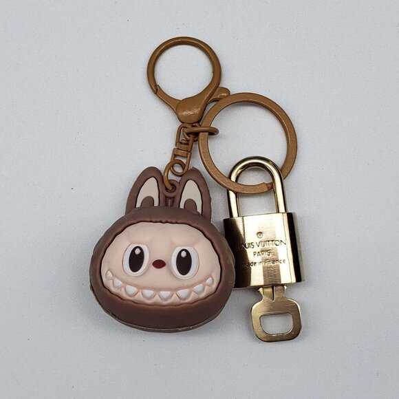 100% Auth Louis Vuitton Lock & Key with unbranded Bagcharm, Keycharm, Keychain - Picture 3 of 7